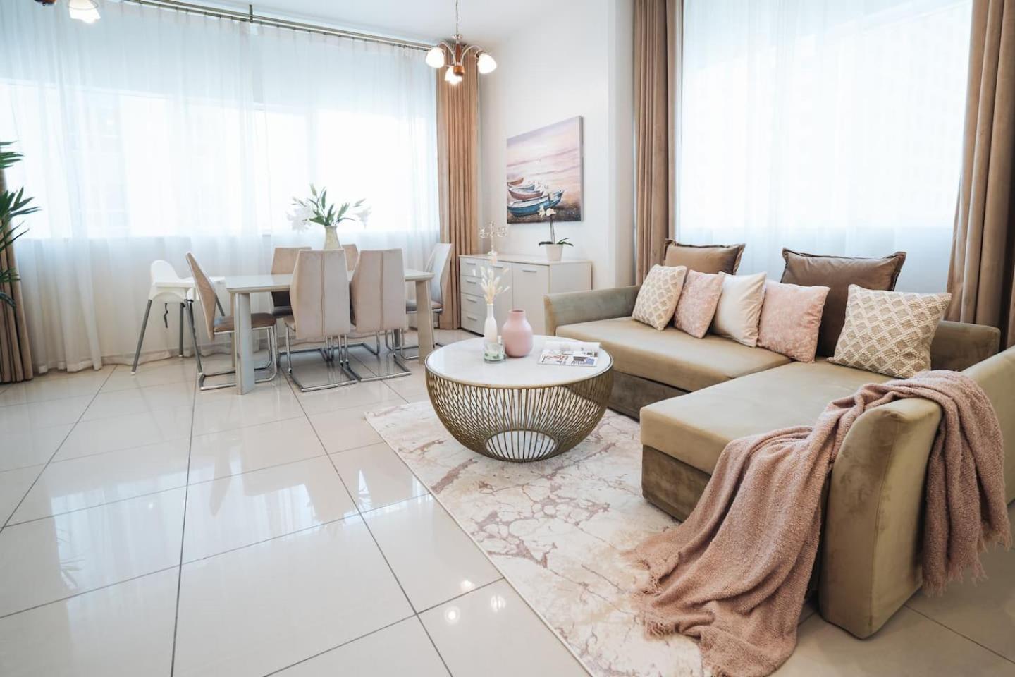 Charming Warm Suite With Amazing Views Of The City Dubai Exterior photo