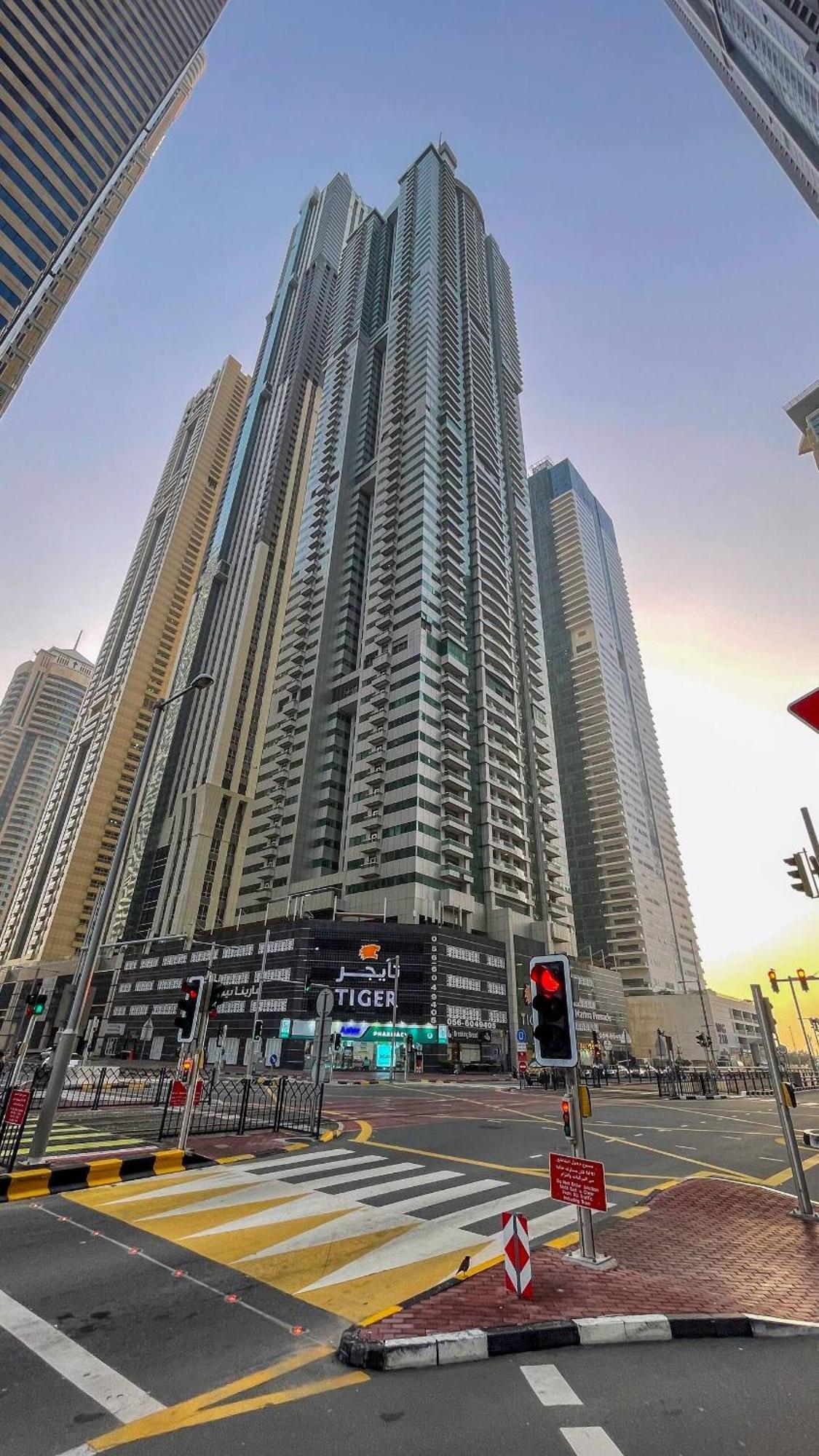 Charming Warm Suite With Amazing Views Of The City Dubai Exterior photo